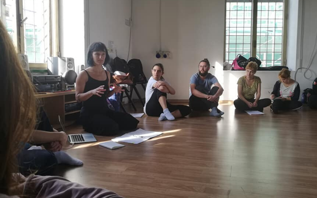 Artedo Torino, Laboratorio di Danzamovimentoterapia “Educare al contatto”